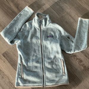 Patagonia Women's Light Gray Fleece Jacket